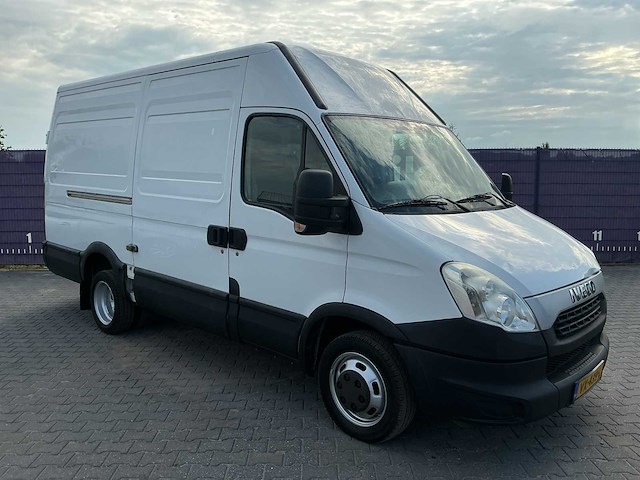 2013 - iveco - daily - 35c13v 330 h3 - bedrijfswagen - afbeelding 5 van  12