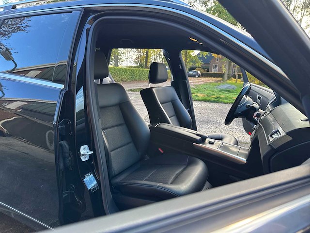 2013 - mercedes-benz - e300 e-klasse estate - w212r - personenauto - afbeelding 15 van  41