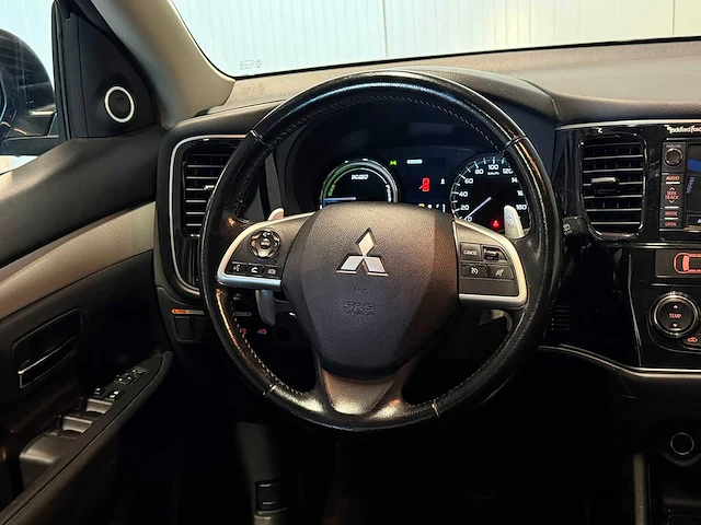 2013 - mitsubishi - outlander - 2.0 phev instyle 6-snn-79 iaw - afbeelding 16 van  23