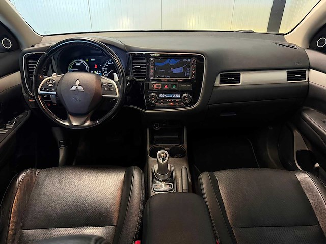 2013 - mitsubishi - outlander - 2.0 phev instyle 6-snn-79 iaw - afbeelding 6 van  23