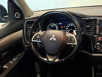 2013 - mitsubishi - outlander - 2.0 phev instyle 6-snn-79 iaw - afbeelding 16 van  23