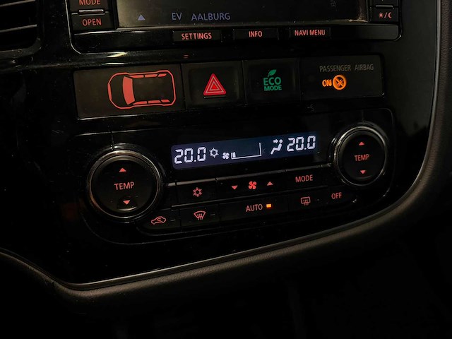 2013 - mitsubishi - outlander - 2.0 phev instyle 6-snn-79 iaw - afbeelding 22 van  23