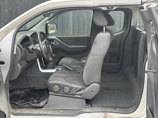 2013 - nissan - navara - 2.5 dci se king cab - bedrijfswagen - afbeelding 4 van  14