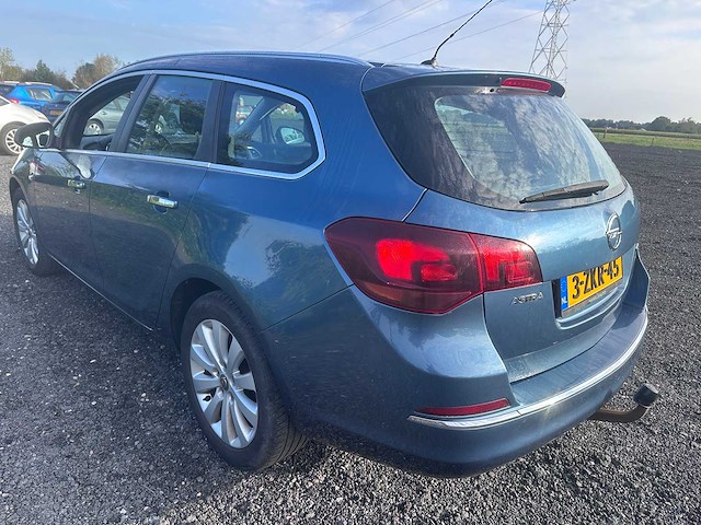 2013 - opel - astra sports tourer - 1.7 cdti s/s des. ed - 3-zkr-45 - afbeelding 2 van  18
