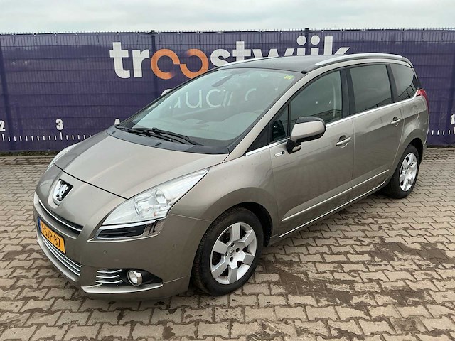 2013 - peugeot - 5008 - 1.6 e-hdi style 5p. - personenauto - afbeelding 1 van  14