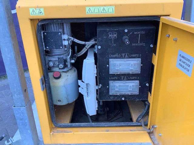 2013 - power light hmljm-1411 - tower light - lichtmast - afbeelding 5 van  8