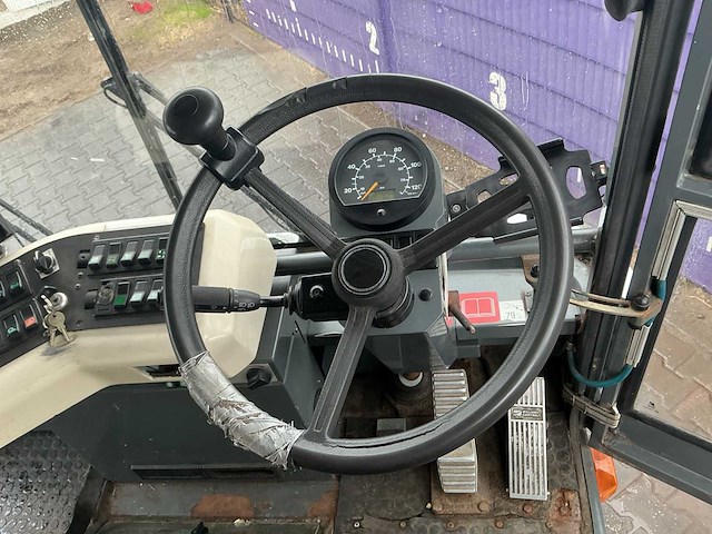2013 - ravo - 530 rhd - veegmachine/stratenreinigingmachine - afbeelding 2 van  22
