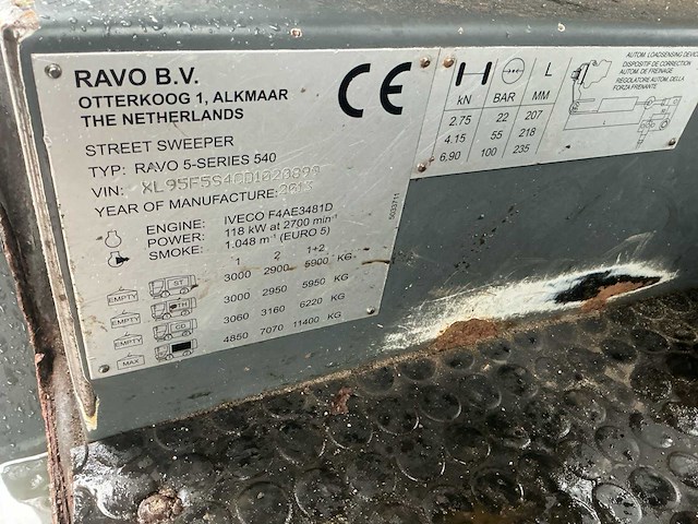 2013 - ravo - 530 rhd - veegmachine/stratenreinigingmachine - afbeelding 15 van  22