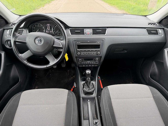 2013 - skoda - rapid - 1.2 tsi grt elegance 2-kkf-26 iaw - afbeelding 16 van  16