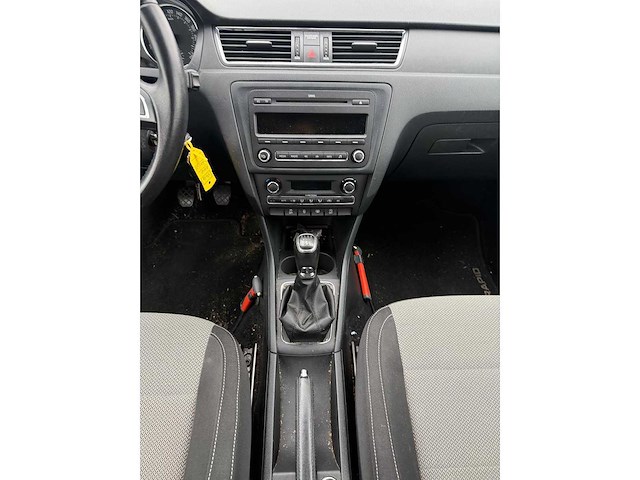 2013 - skoda - rapid - 1.2 tsi grt elegance 2-kkf-26 iaw - afbeelding 8 van  9