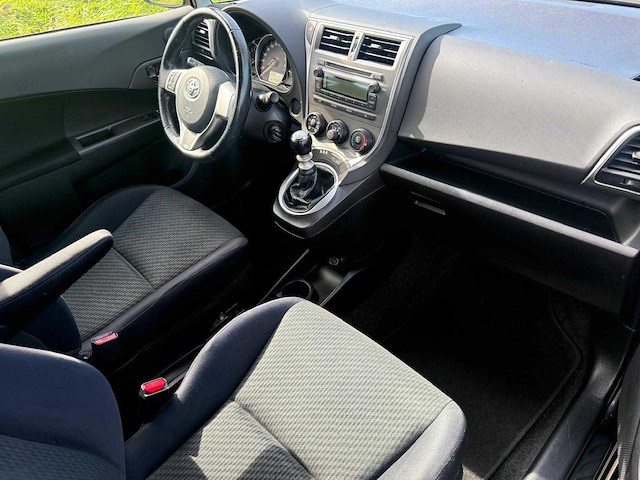 2013 - toyota - verso-s - 1.3 vvt-i comf. plus 8-kgl-83 iaw - afbeelding 10 van  13