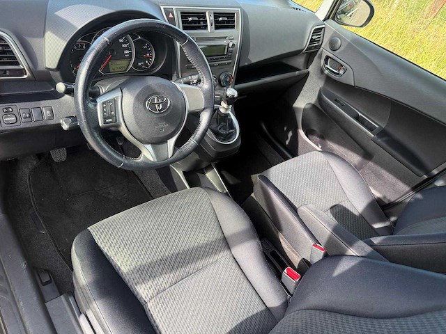 2013 - toyota - verso-s - 1.3 vvt-i comf. plus 8-kgl-83 iaw - afbeelding 13 van  13