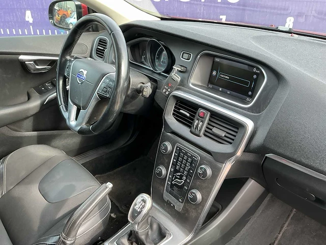 2013 - volvo - v40 - 1.6 d2 momentum - personenauto - afbeelding 16 van  18