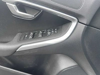 2013 - volvo - v40 - 2.0 d3 momentum - 9-knp-60 - afbeelding 3 van  20