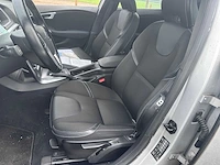 2013 - volvo - v40 - 2.0 d3 momentum - 9-knp-60 - afbeelding 7 van  20