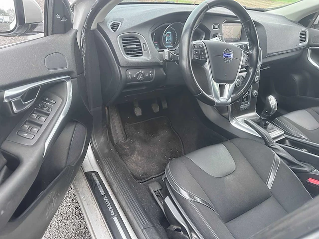 2013 - volvo - v40 - 2.0 d3 momentum - 9-knp-60 - afbeelding 18 van  20