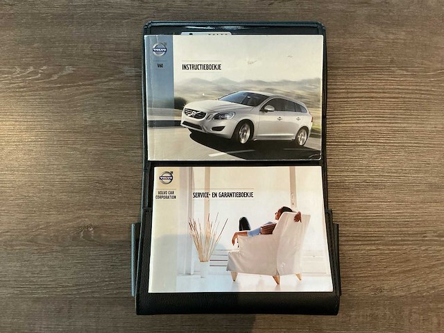 2013 - volvo - v60 - 1.6 t3 r-design - personenauto - afbeelding 9 van  18