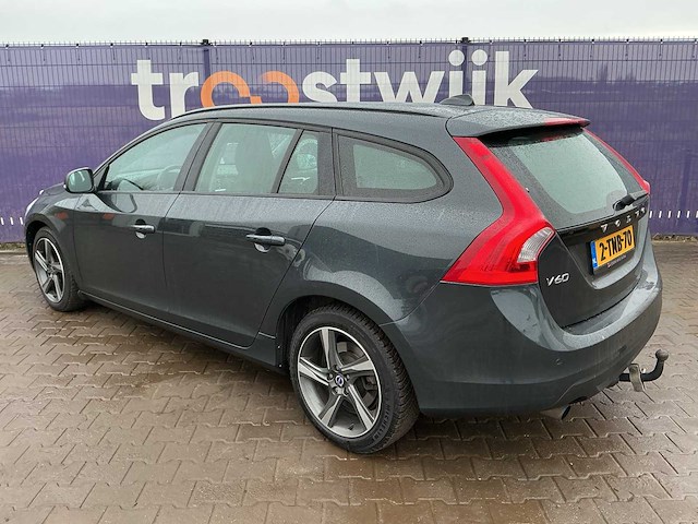 2013 - volvo - v60 - 1.6 t3 r-design - personenauto - afbeelding 12 van  18
