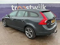 2013 - volvo - v60 - 1.6 t3 r-design - personenauto - afbeelding 12 van  18