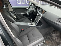2013 - volvo - v60 - 1.6 t3 r-design - personenauto - afbeelding 14 van  18