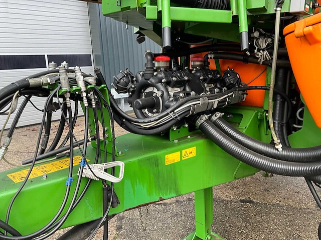 2013 amazone ux 5200 veldspuit 39 mtr. - afbeelding 1 van  22