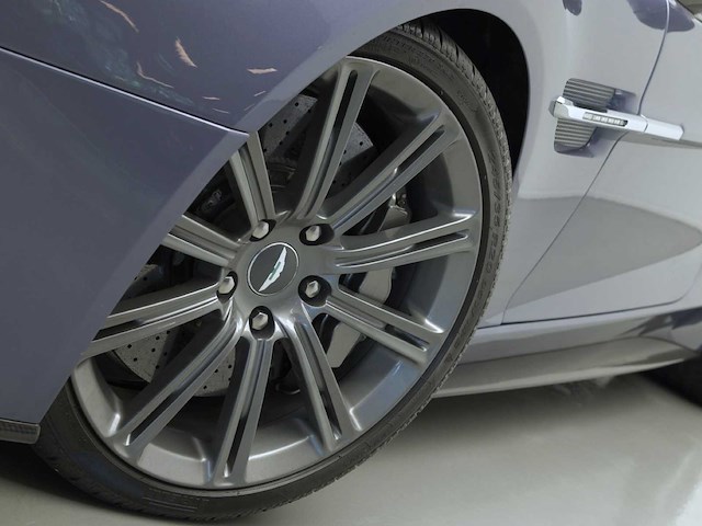 2013 aston martin vanquish (model 2014) personenauto - afbeelding 31 van  40