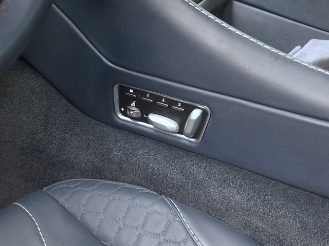 2013 aston martin vanquish (model 2014) personenauto - afbeelding 25 van  41