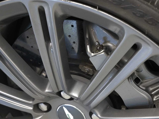 2013 aston martin vanquish (model 2014) personenauto - afbeelding 33 van  41