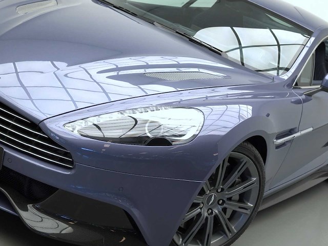 2013 aston martin vanquish (model 2014) personenauto - afbeelding 2 van  18