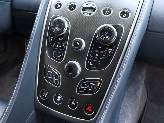 2013 aston martin vanquish (model 2014) personenauto - afbeelding 11 van  18