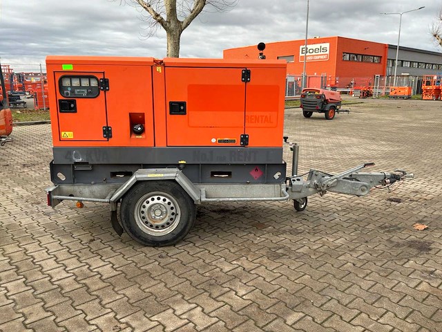 2013 atlas copco qas 40 stroom aggregaat aanhangwagen - afbeelding 24 van  29