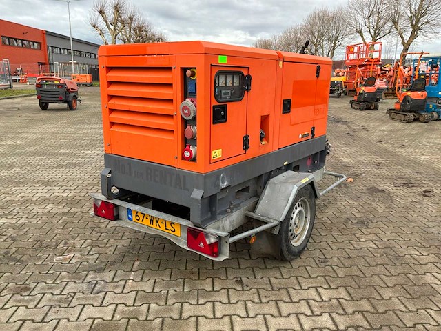 2013 atlas copco qas 40 stroom aggregaat aanhangwagen - afbeelding 25 van  29