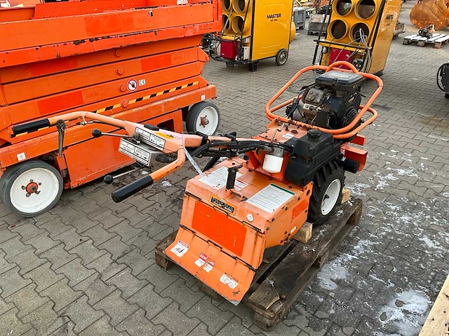 2013 barreto 1620 grondfrees - afbeelding 1 van  13