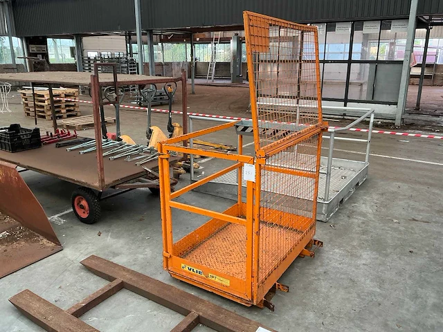 2013 bauer mbd heftruck werkbak - afbeelding 1 van  6