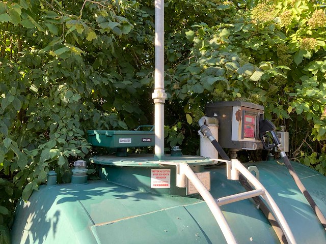 2013 berg-o-tool brl - k796/02 3000liter dieseltank - afbeelding 9 van  10