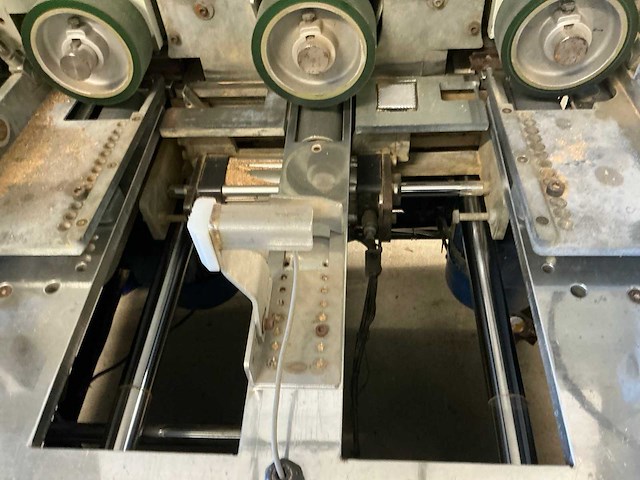 2013 bluepoint ema-250 tand- / groef freesmachine - afbeelding 17 van  19