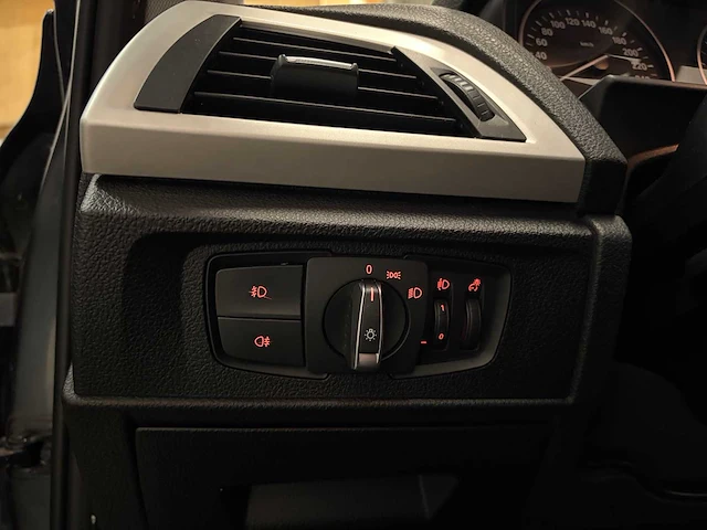 2013 bmw 1-serie 116i personenauto - afbeelding 25 van  68