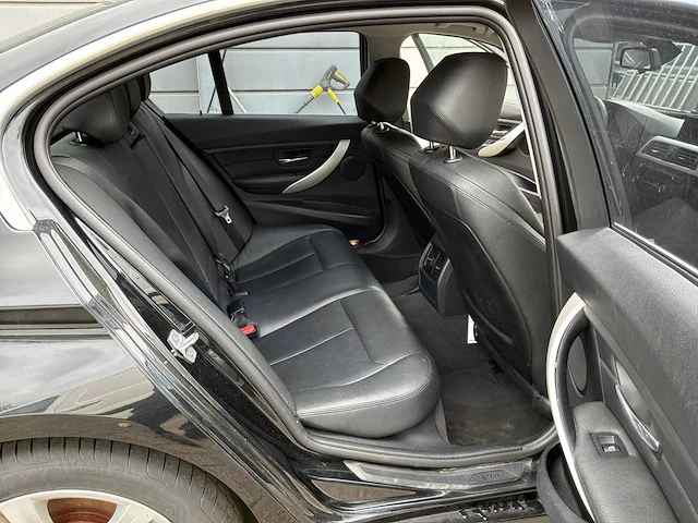 2013 bmw 3-serie 320i ede high exec personenauto - afbeelding 4 van  21