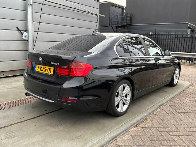 2013 bmw 3-serie 320i ede high exec personenauto - afbeelding 11 van  21