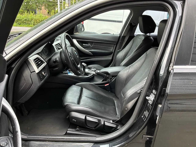 2013 bmw 3-serie 320i ede high exec personenauto - afbeelding 14 van  21
