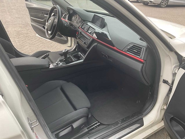 2013 bmw 316d touring high executive personenauto - afbeelding 10 van  29