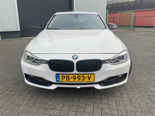 2013 bmw 316d touring high executive personenauto - afbeelding 30 van  30