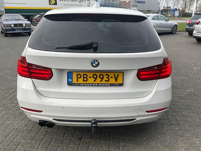 2013 bmw 316d touring high executive personenauto - afbeelding 28 van  29