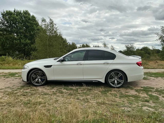2013 bmw 5-serie m5 personenauto - afbeelding 12 van  37