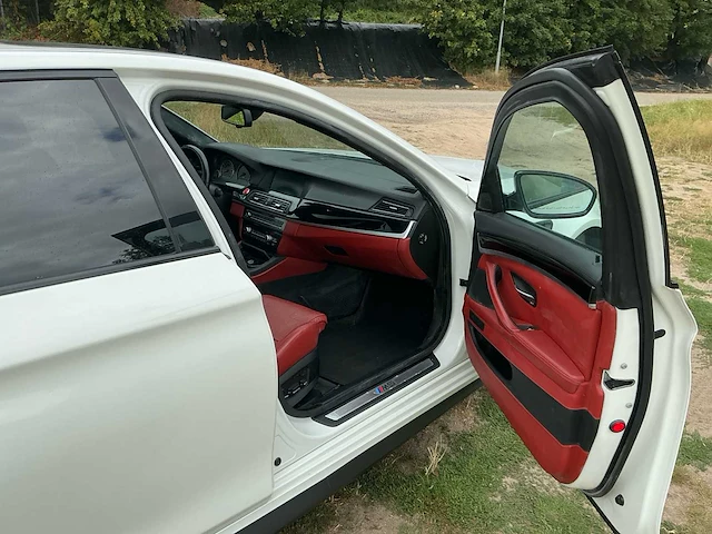 2013 bmw 5-serie m5 personenauto - afbeelding 32 van  37