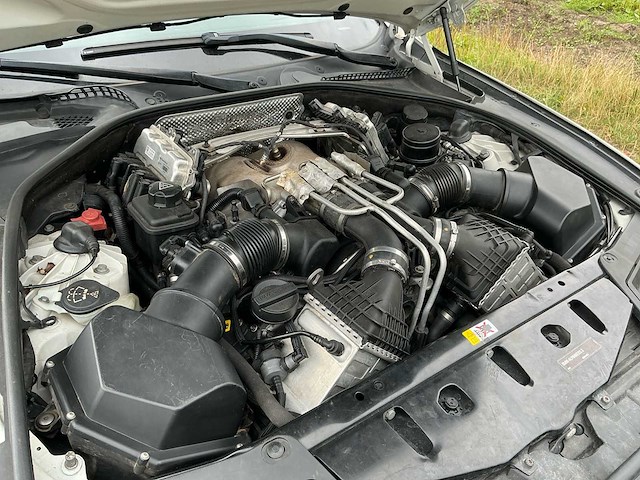 2013 bmw 5-serie m5 personenauto - afbeelding 17 van  37