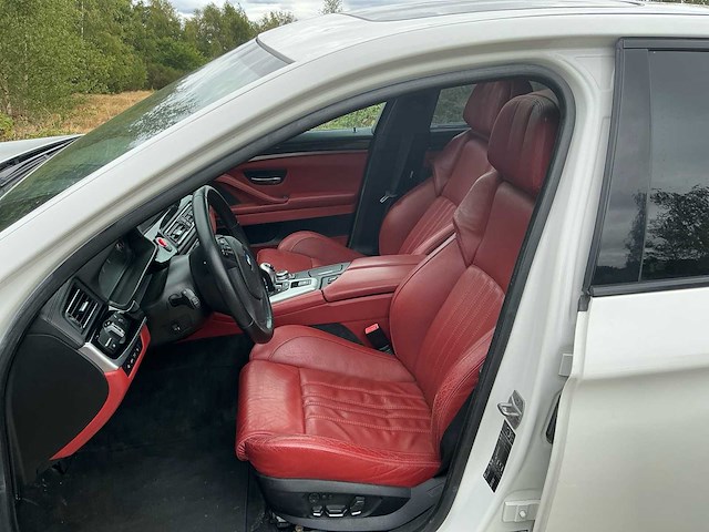 2013 bmw 5-serie m5 personenauto - afbeelding 19 van  37