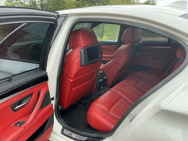 2013 bmw 5-serie m5 personenauto - afbeelding 27 van  37