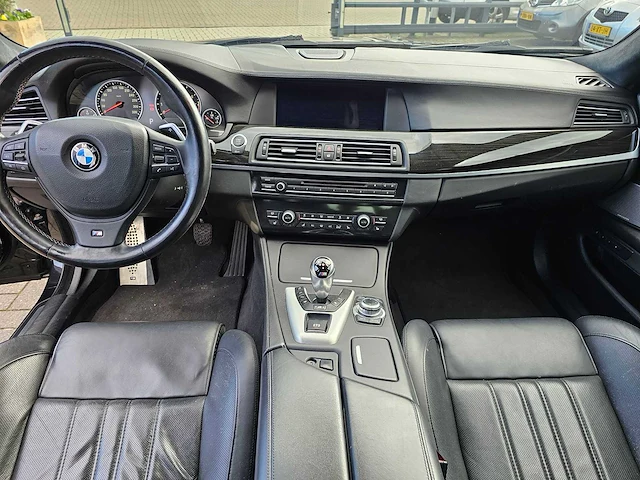2013 bmw m5 sedan personenauto - afbeelding 4 van  32