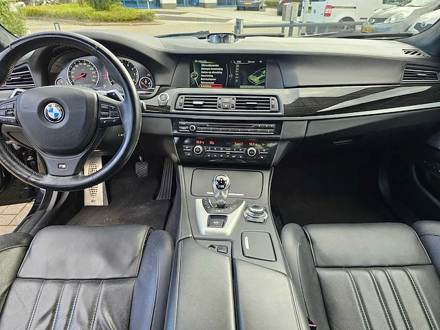 2013 bmw m5 sedan personenauto - afbeelding 9 van  32
